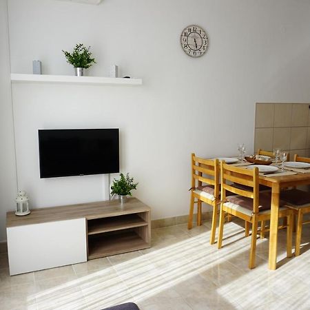 Apartment Jelena Fažana Zewnętrze zdjęcie