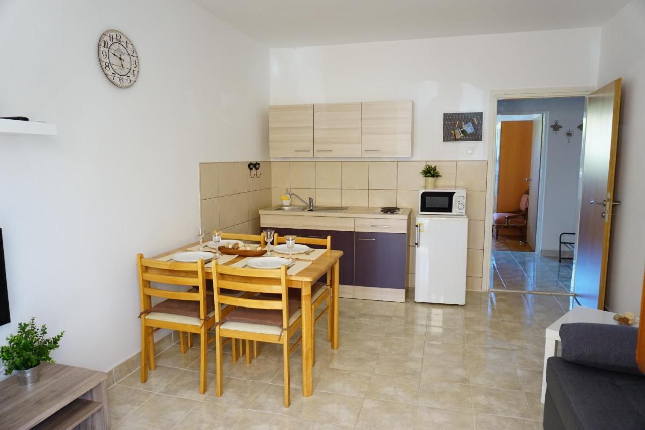Apartment Jelena Fažana Zewnętrze zdjęcie
